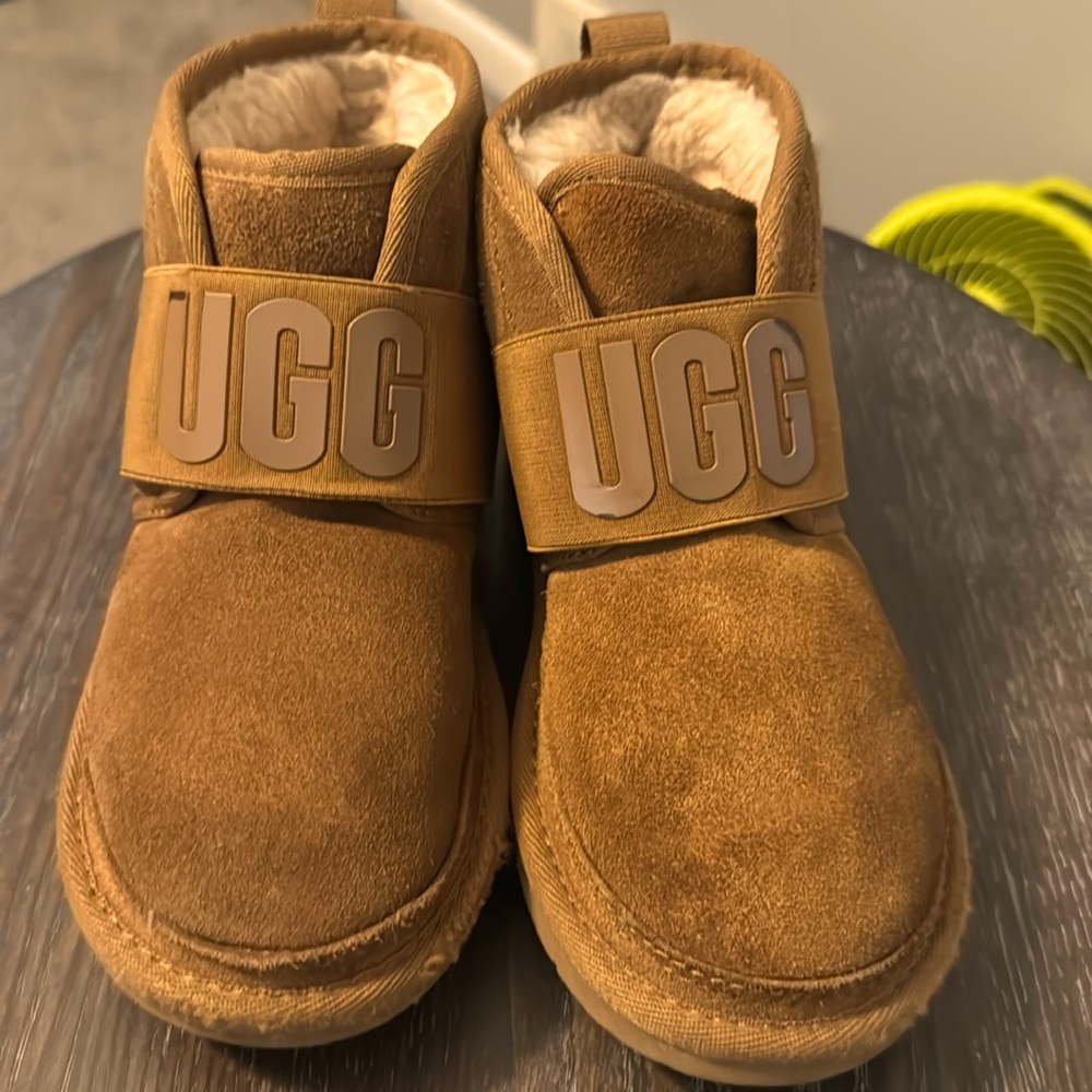 Chestnut Ugg Kid Boots